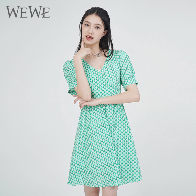 WEWE/唯唯 夏季新品V领网格印花收腰显瘦减龄连衣裙伞裙1