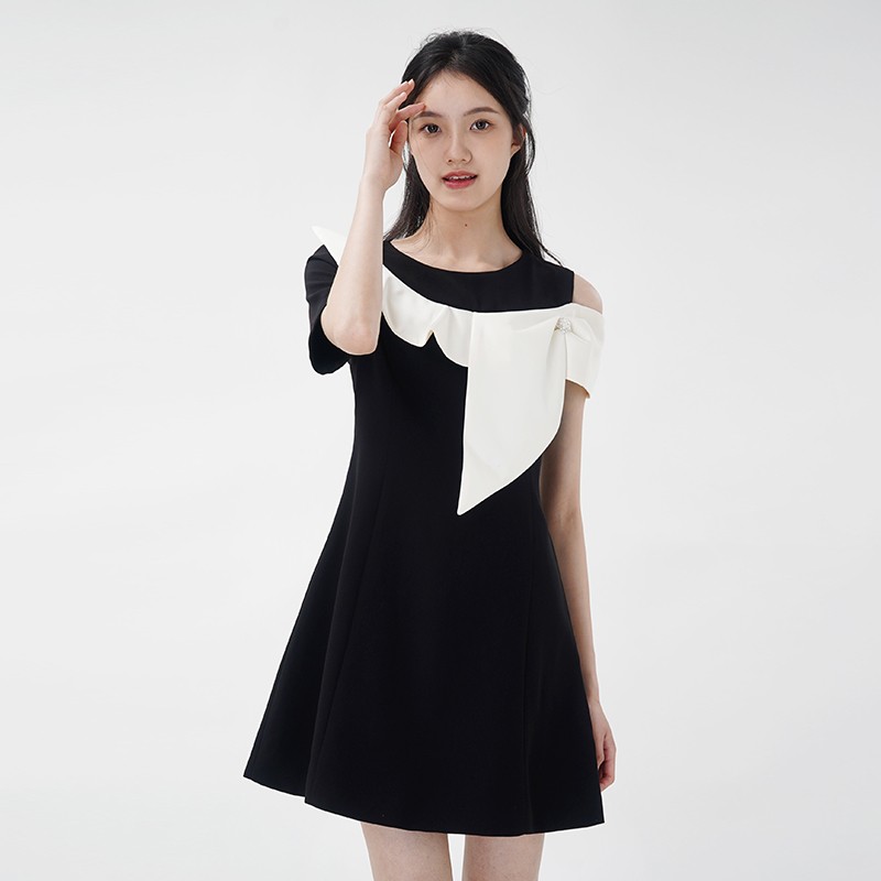 WEWE/唯唯 夏季新品圆领短袖个性黑白撞色收腰连衣裙A字短裙2